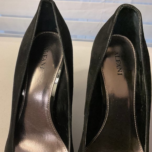 Alfani suede and patent leather platform pumps - Picture 5 of 6